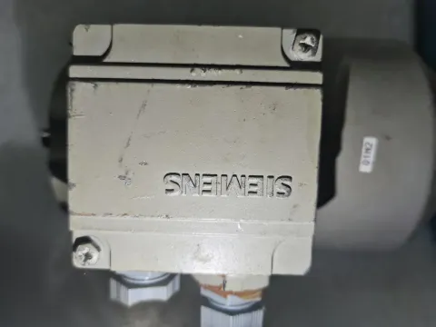 Siemens 1LA7063-4AB12 Motor & Drive Component product photo 5