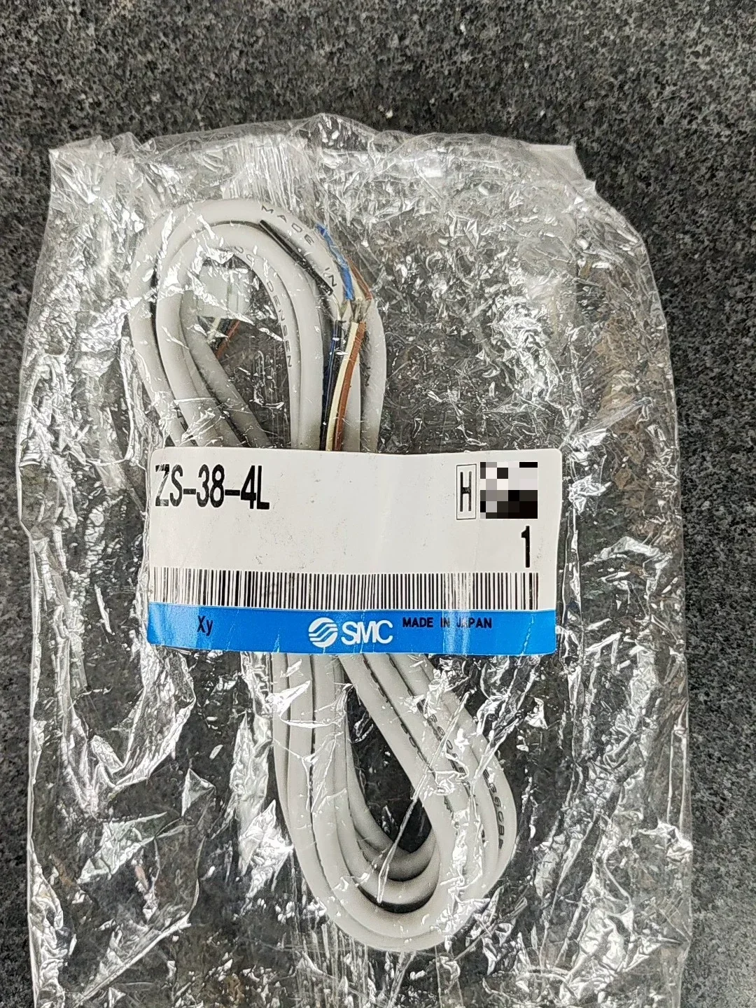 SMC ZS-38-4L Industrial Sensor product photo 1