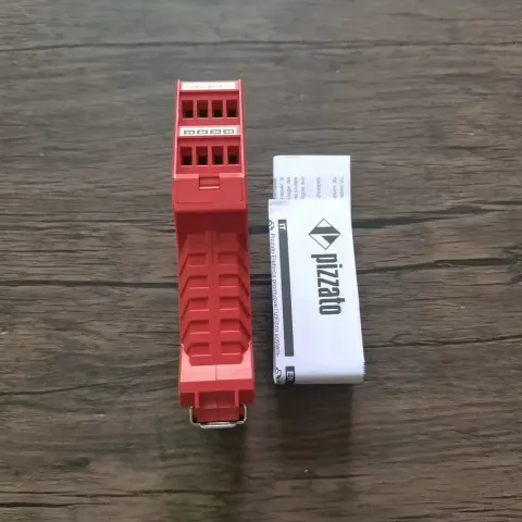 Pizzato CS AR-05V024 Industrial Relay — product photo 12 of 12