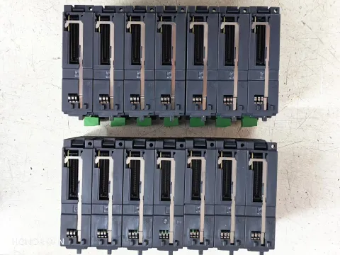 Mitsubishi Electric QD75D4 Motor & Drive Component — product photo 11 of 36