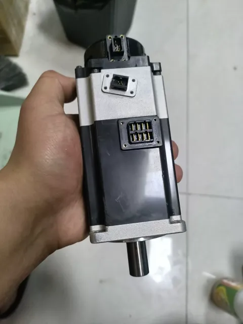 OMRON R88M-1M40030T-BS2 Motor & Drive Component product photo 1