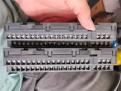 Mitsubishi Electric AJ65SBTB1-32D1 Industrial Automation Component — product photo 7 of 13
