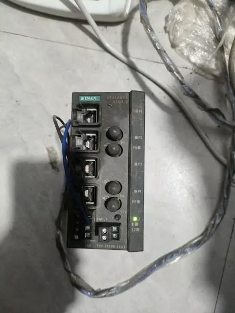 Siemens 6GK5104-2BB00-2AA3 Industrial Sensor product photo 2