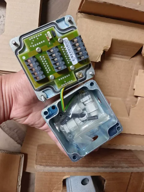 Schneider Electric TSXSCA50 Industrial Automation Component product photo 6