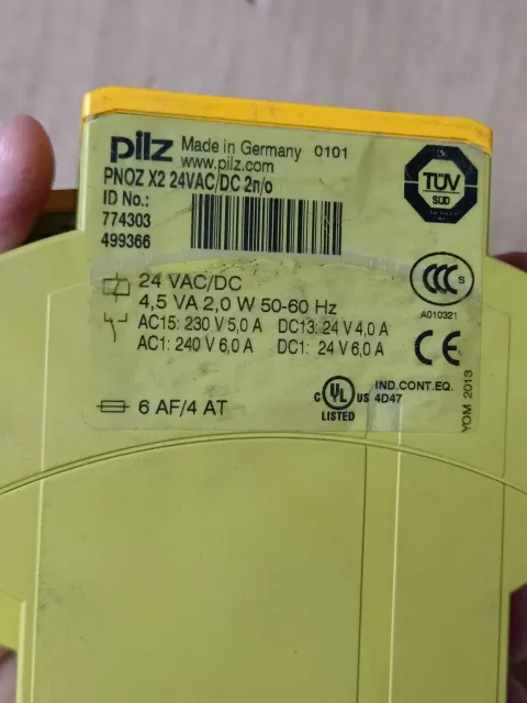 Pilz 774303 Industrial Relay product photo 3