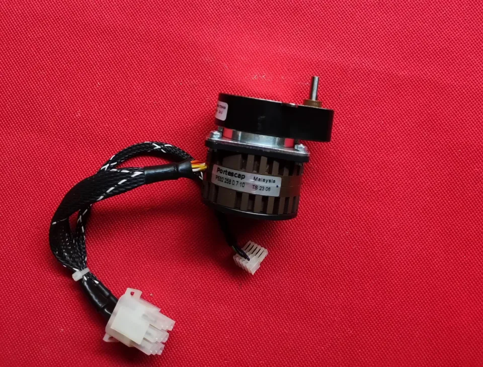 Portescap / Escap P532 258 0.7 10 + 5032190003/TT0406 12:1 Motor & Drive Component product photo 1