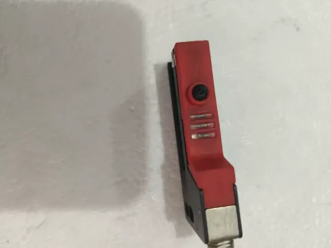 Leuze electronic GS 61/6D.2-S8 Industrial Sensor product photo 4