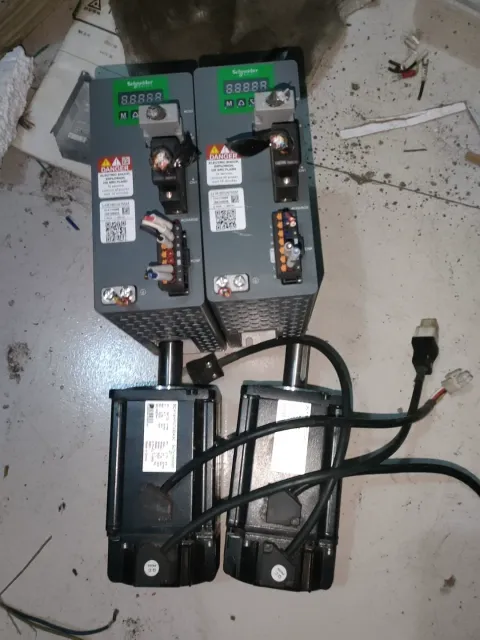 Schneider Electric LXM16DU07M2X / BCH16HF07330A5C Motor & Drive Component product photo 8