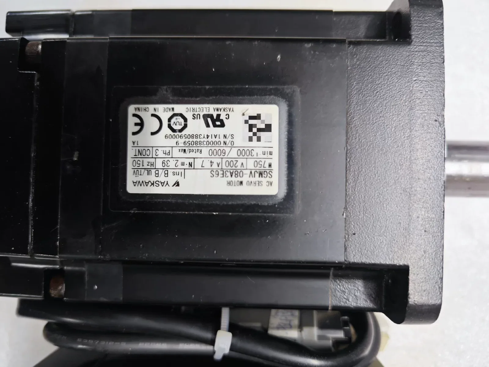 Yaskawa SGMJV-08A3E6S Motor & Drive Component product photo 1