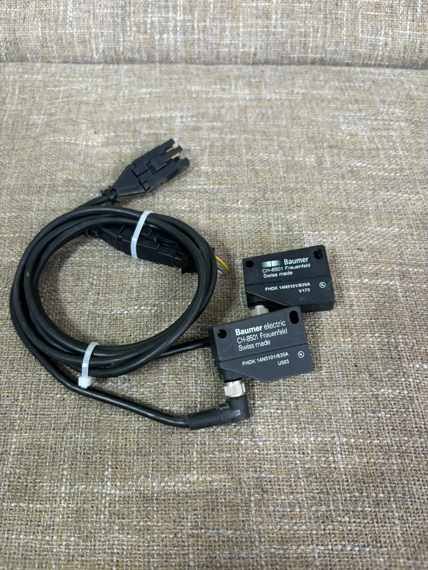 Baumer FHDK 14N5101/S35A Industrial Sensor product photo 1