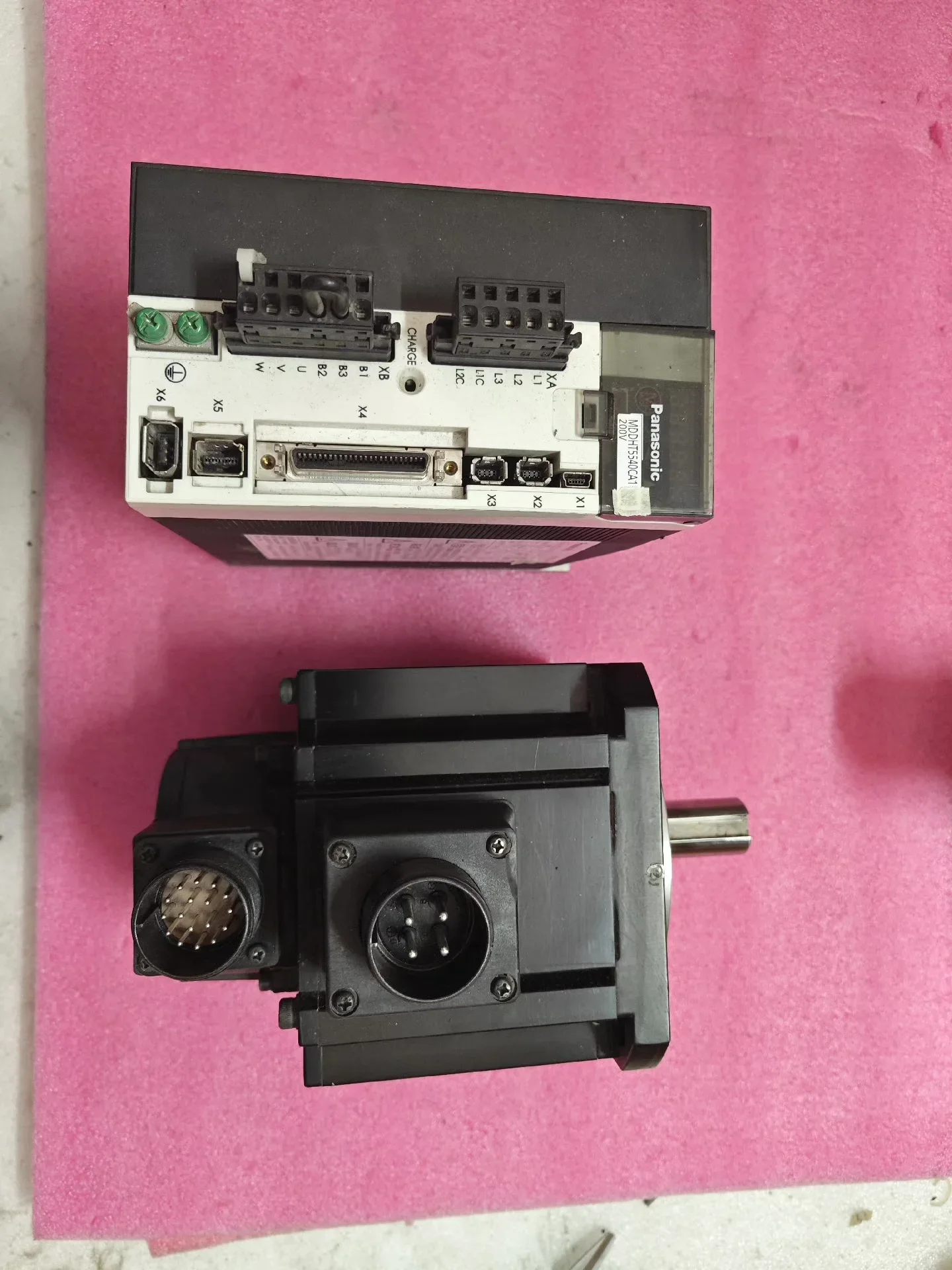 Panasonic MDDHT5540CA1 + MDME152GCGM Motor & Drive Component product photo 1