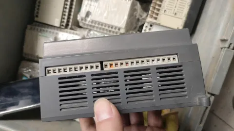 Delta DVP32EC00R3 PLC Module — product photo 12 of 21