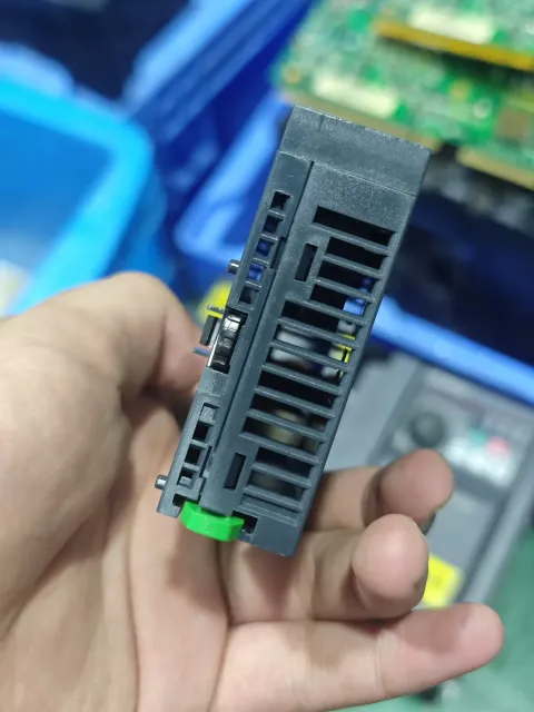 Schneider Electric TM3DQ8R PLC Module product photo 3