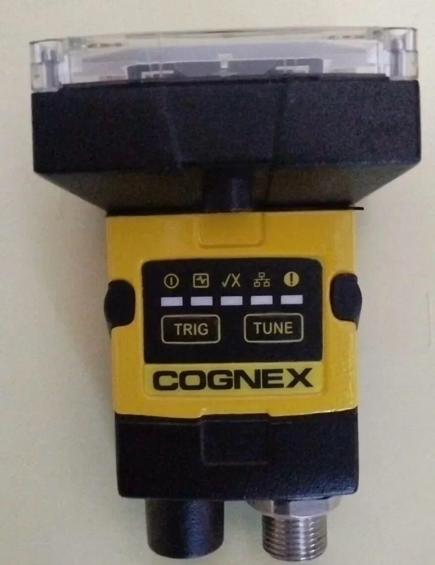 COGNEX IS2000M-130-40-125 / 825-10249-1R Industrial Sensor product photo 1