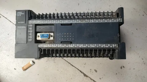 OMRON CP1E-N60DR-A PLC Module — product photo 11 of 18