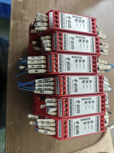 Pizzato Elettrica CS AR-05V024 Industrial Relay — product photo 2 of 4