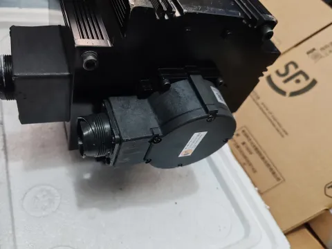Panasonic MHMF502L1G6M Motor & Drive Component product photo 5