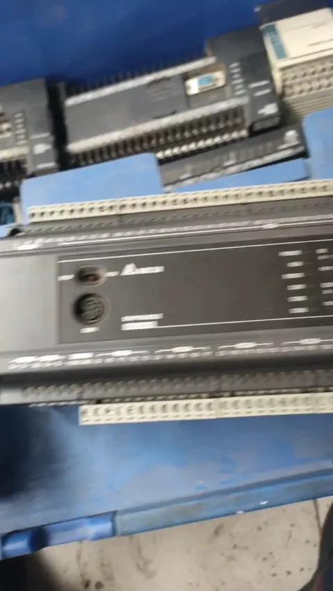 Delta DVP60ES200R PLC Module — product photo 20 of 28