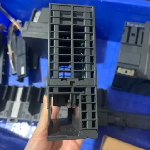 Siemens 6ES7321-1BH02-0AA0 Industrial Automation Component — product photo 11 of 12