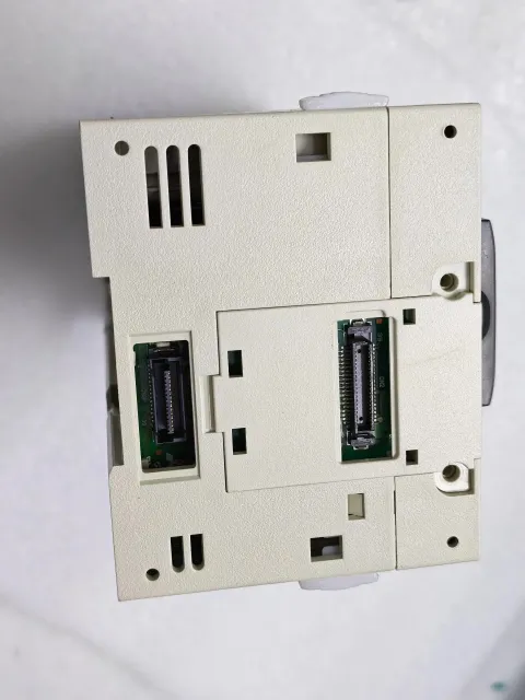 Mitsubishi Electric FX3U-80MT/ES-A PLC Module — product photo 5 of 17