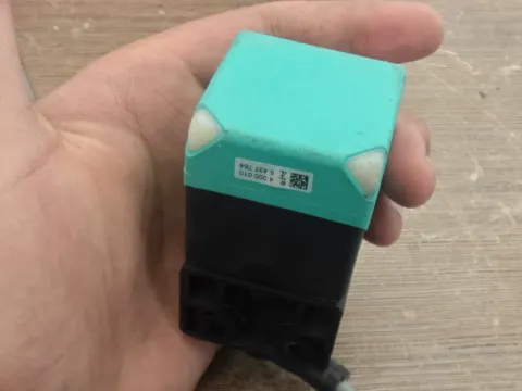 Pepperl+Fuchs NBN40-L2-E2-V1 Industrial Sensor product photo 5