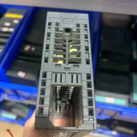 Siemens 6ES7 331-7PF01-0AB0 Industrial Automation Component — product photo 6 of 10