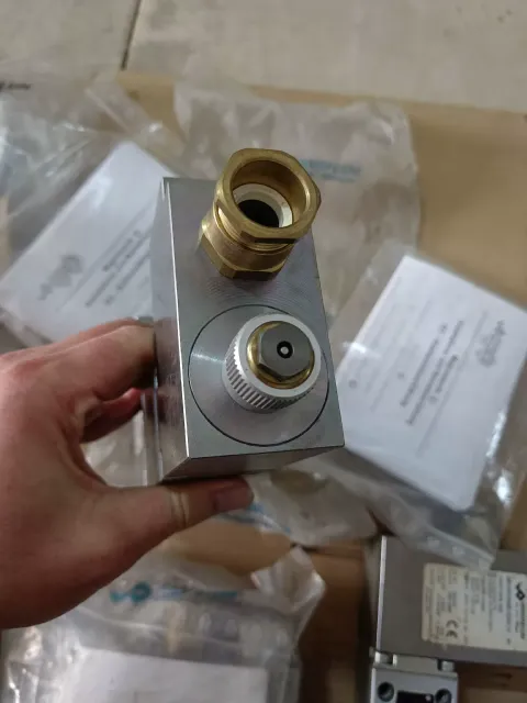 Wandfluh MKY45/18x60-G24/L15 / Art. 263.6457 Industrial Automation Component — product photo 16 of 18