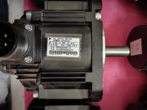 Yaskawa SGMGV-09ADC61 Motor & Drive Component product photo 4