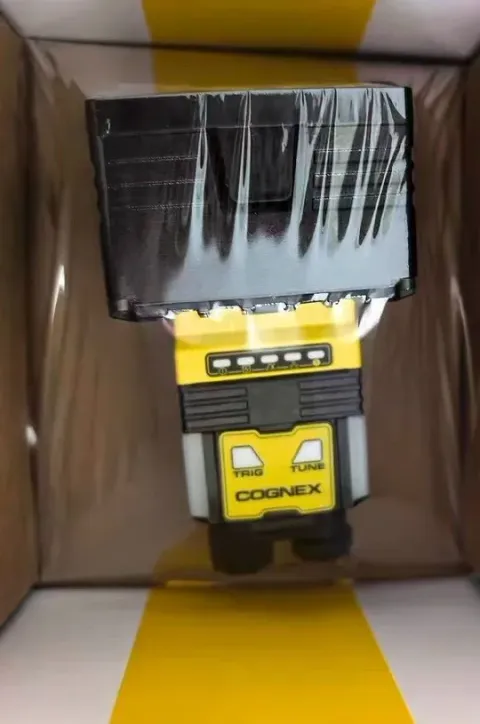 Cognex IS2801M-24620-E Industrial Automation Component product photo 1