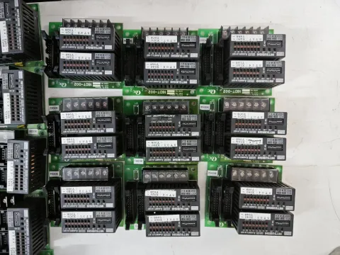 Mitsubishi Electric AJ65MBTL1N-16DT I/O Module — product photo 5 of 6