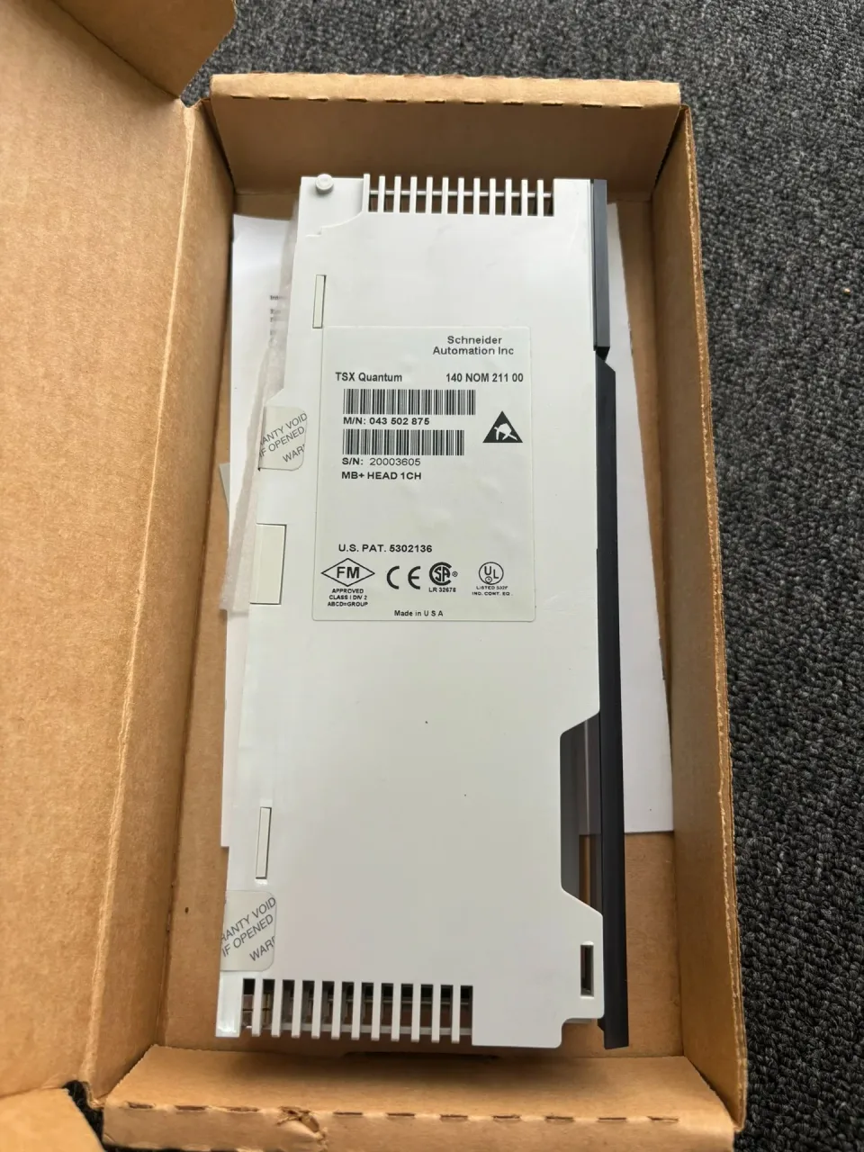 Unbranded Industrial 140NOM21100 PLC Module product photo 1