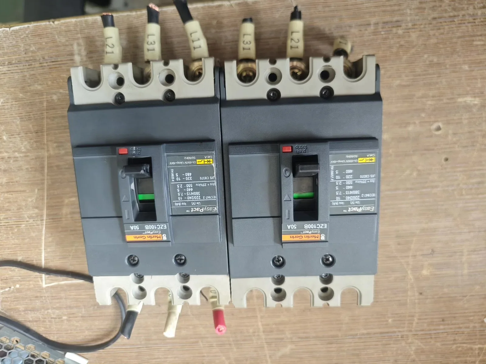 Schneider Electric / Merlin Gerin EZC100B Industrial Automation Component product photo 1