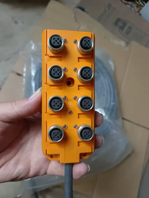Lumberg Automation ASB 8/LED 5-4-331/20 M Industrial Sensor product photo 4