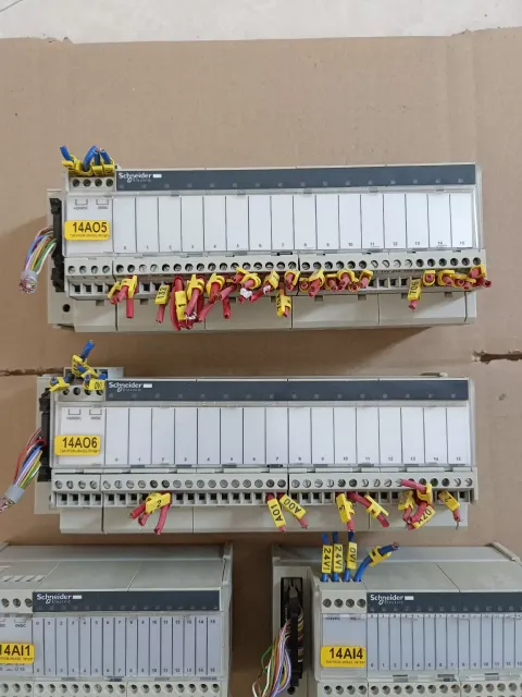 Schneider Electric ABE7H16R11 I/O Module product photo 3