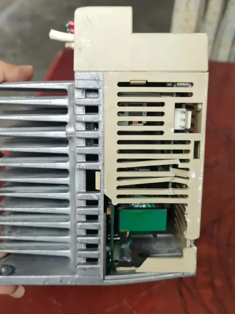 Yaskawa FND-X25H / SGDA-08AP / SGDA-04AP Motor & Drive Component product photo 4