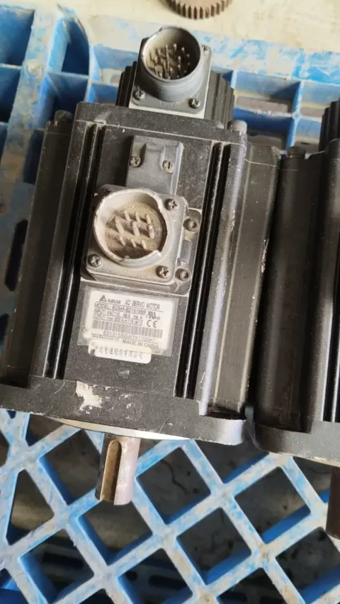 Delta ECMA-E21315SS Motor & Drive Component — product photo 10 of 18