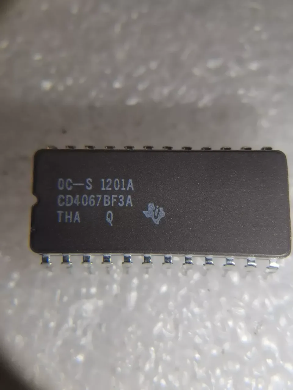 Texas Instruments CD4067BF3A Industrial Automation Component product photo 1