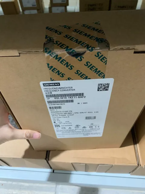 Siemens 6SL3210-1KE11-8AF2 Motor & Drive Component — product photo 5 of 7