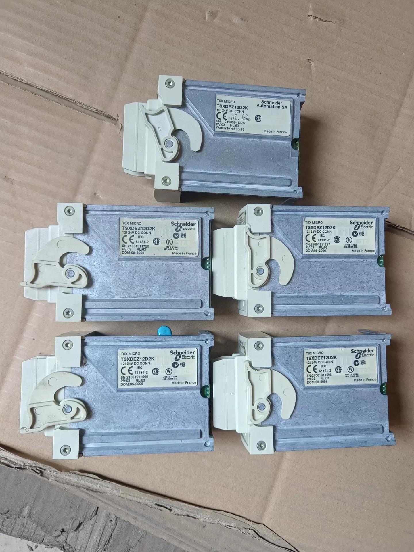 Schneider Electric TSXDEZ12D2K Industrial Automation Component product photo 1