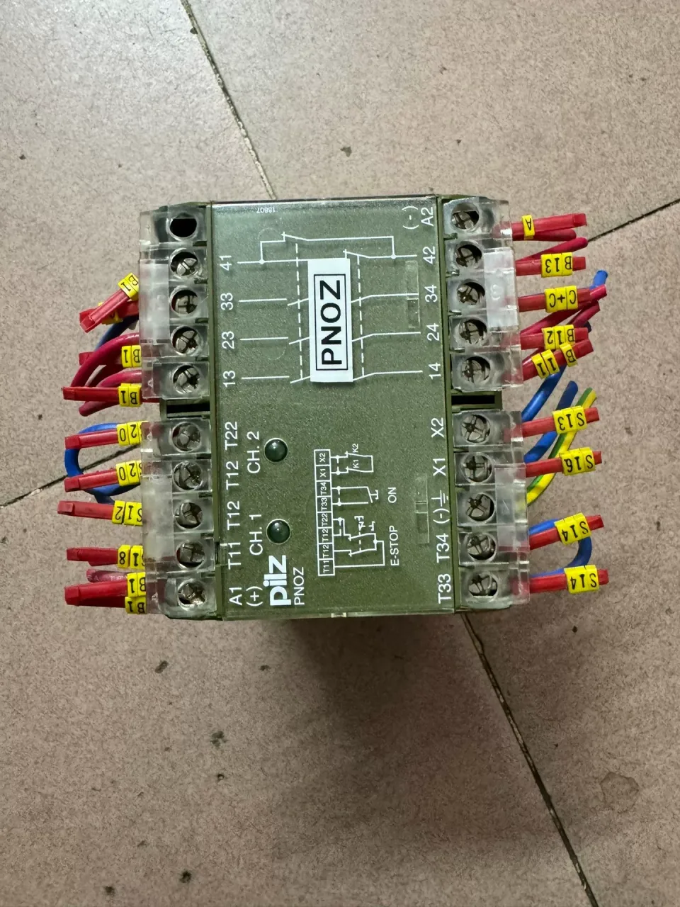 Pilz 474600 Industrial Relay product photo 1