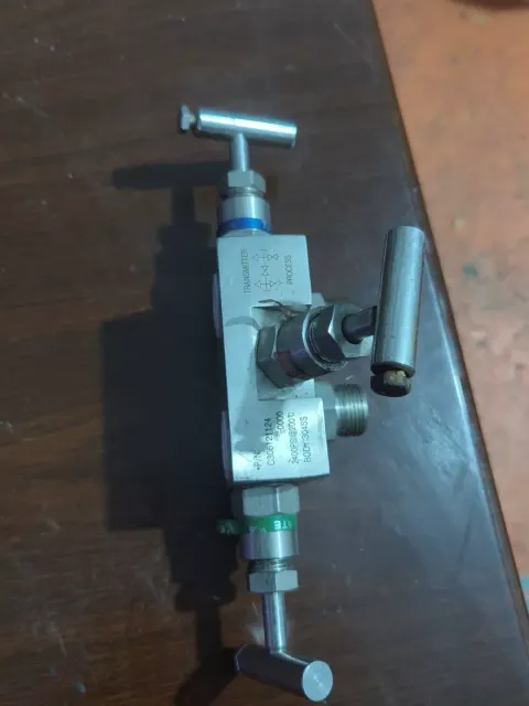 Rosemount C305121124-0000 Industrial Automation Component product photo 1