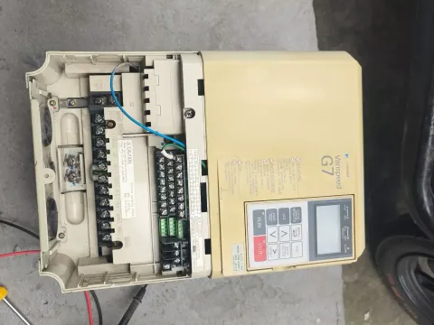 Yaskawa / 安川 CIMR-G7B4011 Motor & Drive Component product photo 2