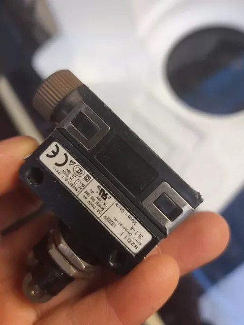 Azbil SL1-A Industrial Sensor product photo 5