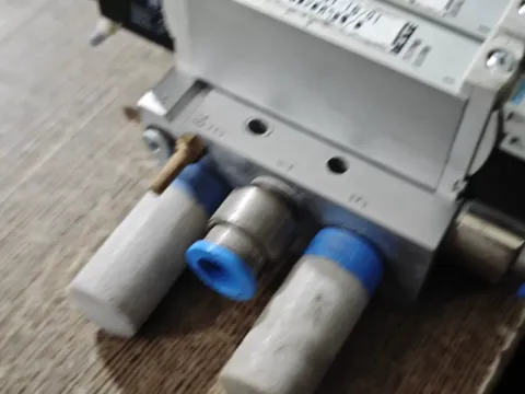 Festo VUVG-L14-T32C-MT-G18-1P3 / VUVG-B14-B52-ZT-F-1P3 Industrial Automation Component product photo 6