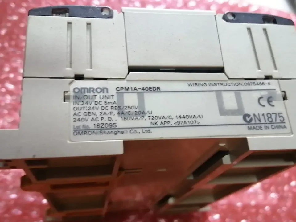 OMRON CPM1A-40EDR PLC Module — product photo 1 of 4