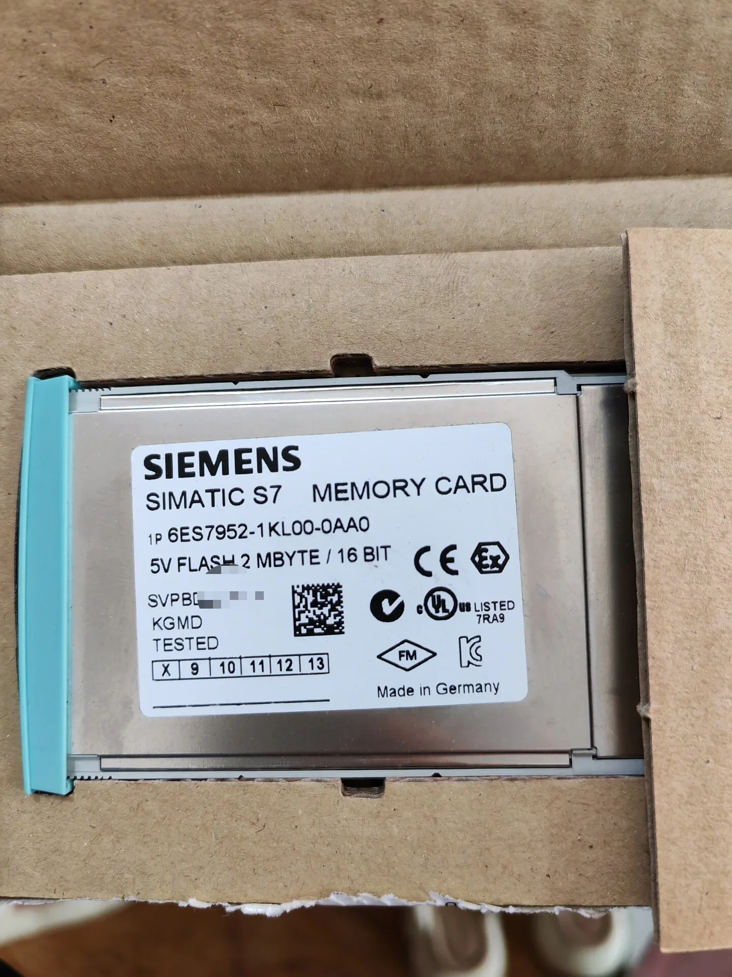 Siemens 6ES7952-1KL00-0AA0 Industrial Automation Component product photo 1