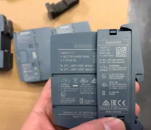 Siemens 6ES7 155-6AR00-0AN0 Industrial Automation Component — product photo 2 of 4