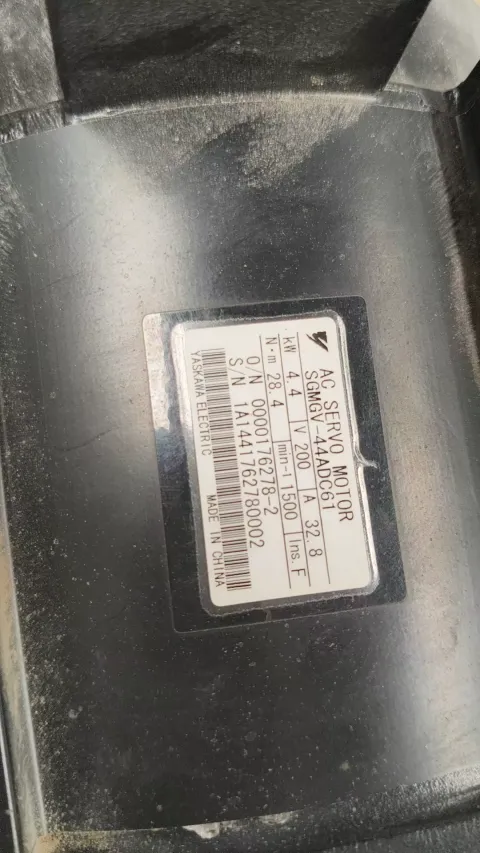 Yaskawa SGDV-330A01A002000; SGMGV-44ADC61 Motor & Drive Component — product photo 2 of 18