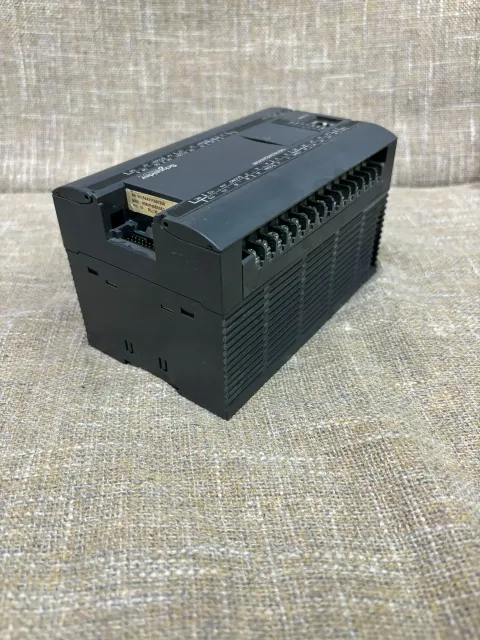 Schneider Electric TM218LDAE24DRHN PLC Module product photo 5