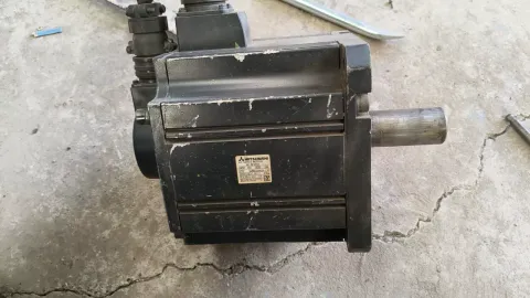 Mitsubishi Electric HC-SFS502 Motor & Drive Component product photo 3